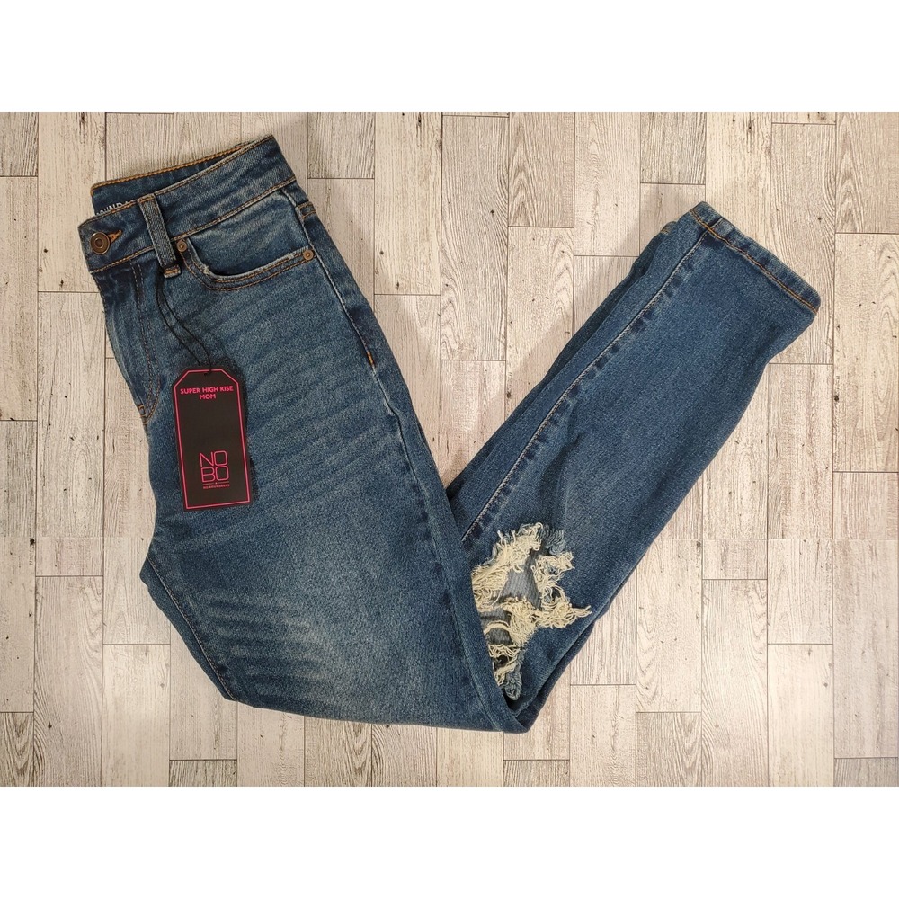 Super High Rise Destructed Mom Denim Jeans Size 1 No Boundaries Juniors NEW